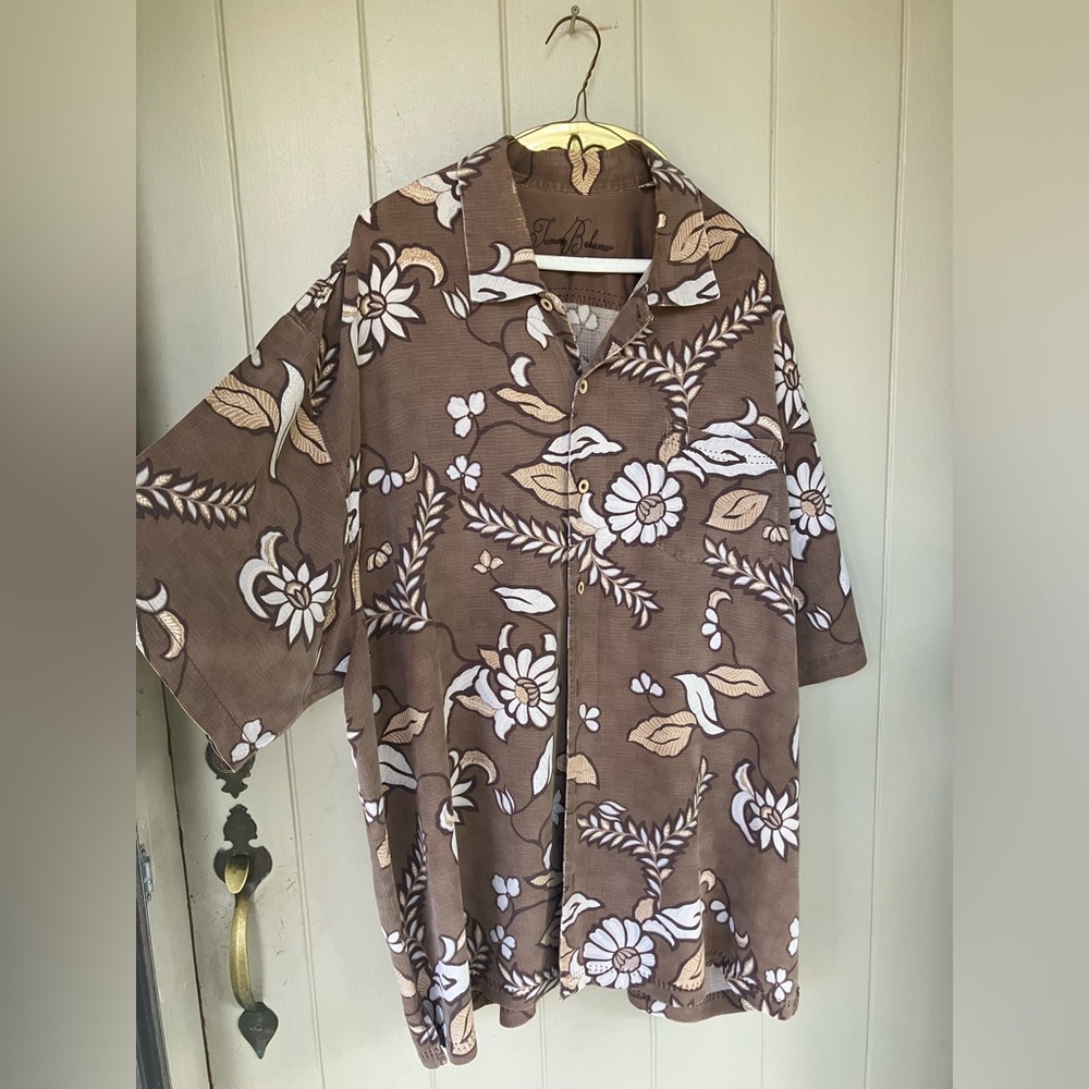 Tommy Bahama tropical silk button down shirt